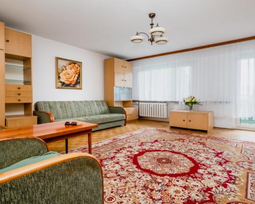 Przestronne 2 pokoje, pierwsze piętro