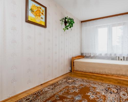Przestronne 2 pokoje, pierwsze piętro