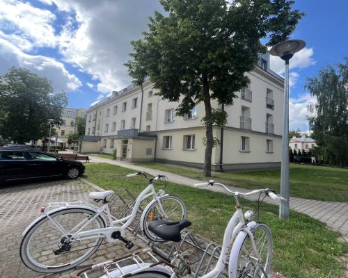 2 pokoje z oddzielną kuchnią , parter
