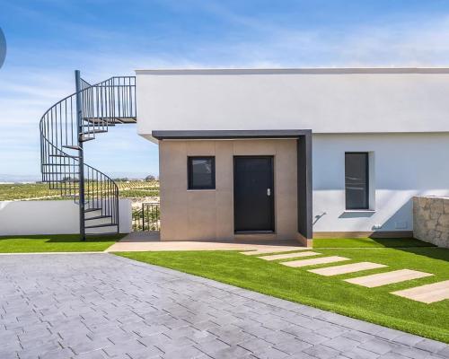 W pełni umeblowany dom z basenem La Finca Golf