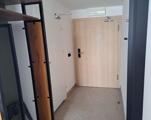 Pokój o pow. 16,26 m2 w hotelu ARCHE w Lublinie.