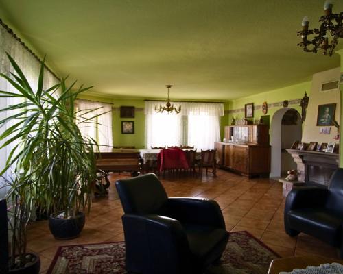 Atrakcyjny Dom do mieszkania i biznesu