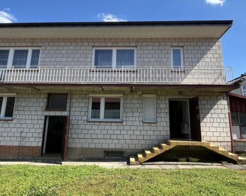 Dwa domy (165 m2) na działce w centrum Zwolenia.