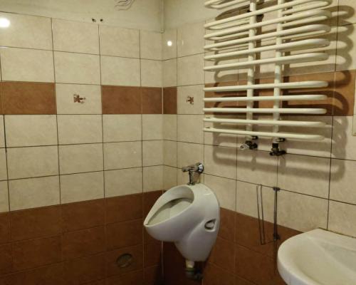 Lokal pod usługi komercyjne z parkingiem