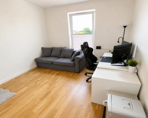 72m2, 3 pokoje, balkon, hala garażowa