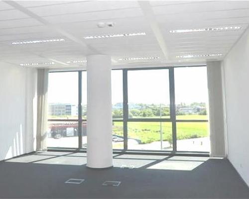 Włochy: lokal biurowy 229m2 do wynajęcia