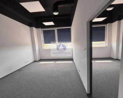 Włochy: lokal biurowy 37,40m2 do wynajęcia