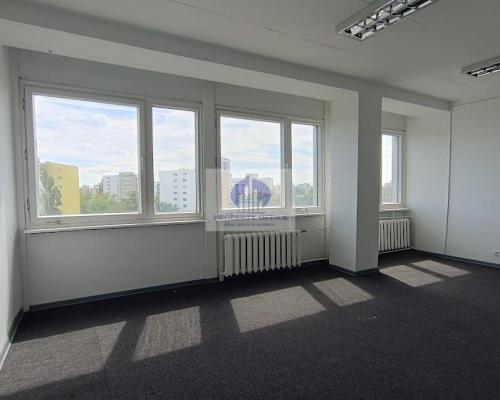 Praga Południe:lokal biurowy 21,70 m2 do wynajęcia