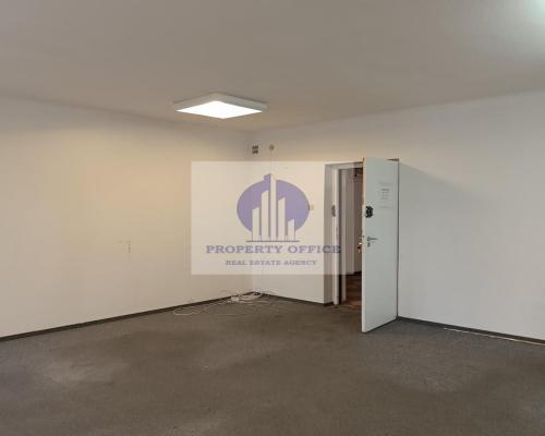 Włochy: lokal biurowy 28,60m2 do wynajęcia