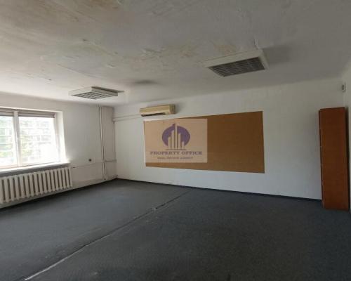 Włochy: lokal biurowy 37,60 m2 do wynajęcia