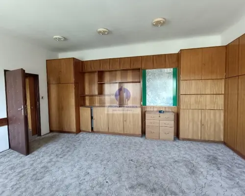 Włochy: lokal biurowy 73,40m2 do wynajęcia