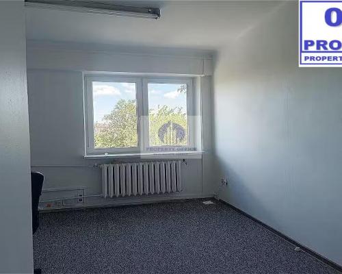 Włochy: lokal biurowy 13,70m2 do wynajęcia