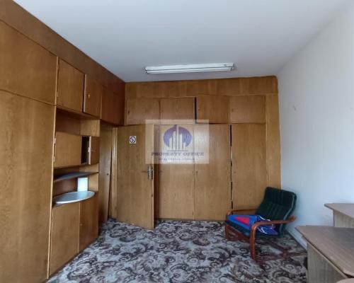 Włochy: lokal biurowy 32,80m2 do wynajęcia