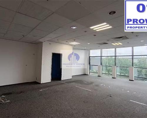 Mokotów: lokal handlowo-usługowy o pow. 130,78 m2 do wynajęcia