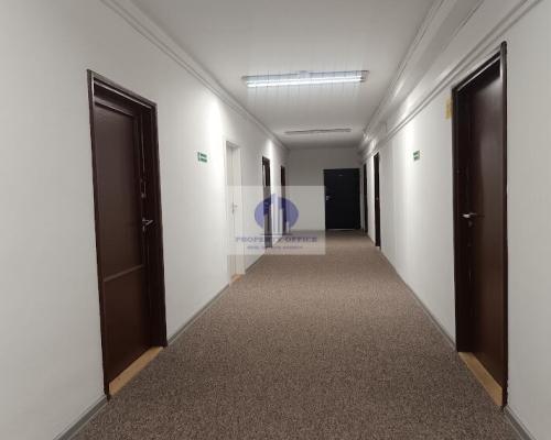 Włochy: lokal biurowy 9,90m2 do wynajęcia