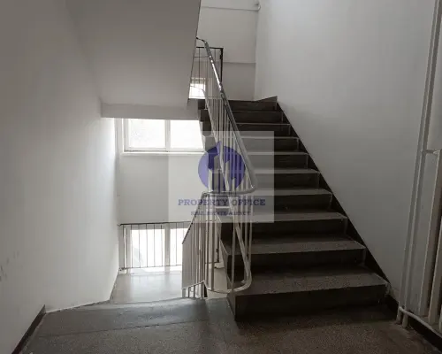 Włochy: lokal biurowy 28,60m2 do wynajęcia