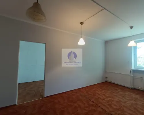 Włochy: lokal biurowy 33,90m2 do wynajęcia