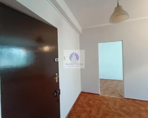 Włochy: lokal biurowy 33,90m2 do wynajęcia