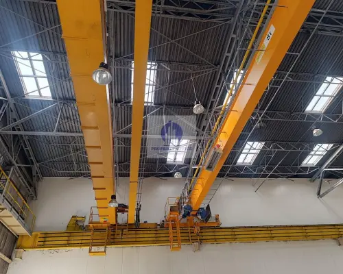 Bielany: magazyn 1800 m2 do wynajęcia