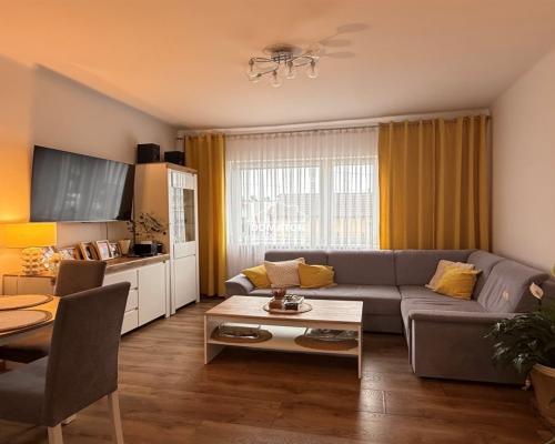 Dom 110 m2, dwa mieszkania, Osiedle Jary