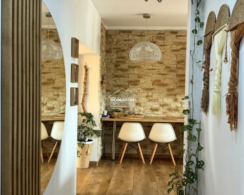 Dom 110 m2, dwa mieszkania, Osiedle Jary