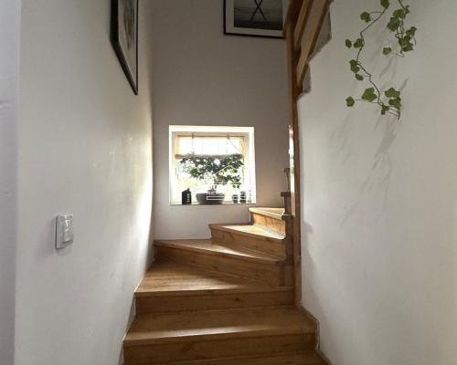 Dom 110 m2, dwa mieszkania, Osiedle Jary