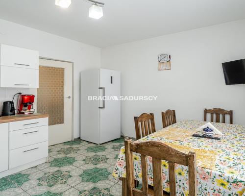 Dom z dużą działką budowlaną. Rzozów 87 arów.