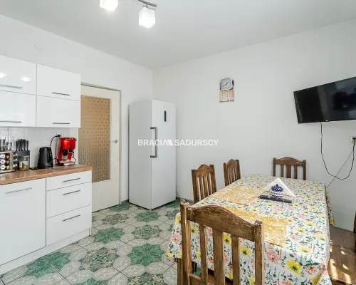 Dom z dużą działką budowlaną. Rzozów 87 arów.
