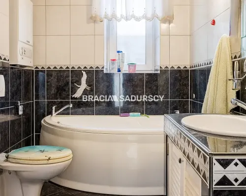 SWOSZOWICE, DOM W ZABUDOWIE BLIŹNIACZEJ, 3 POK