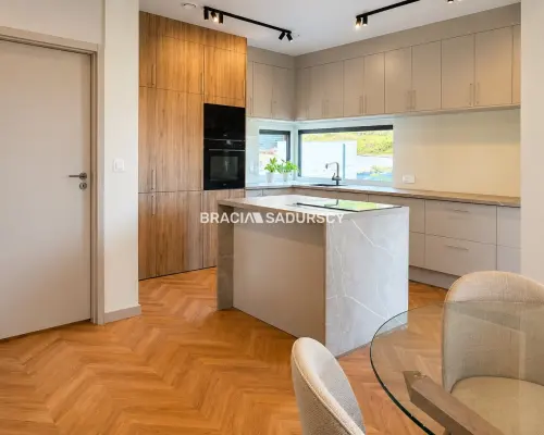 Nowoczesny dom w zielonej okolicy 147m2