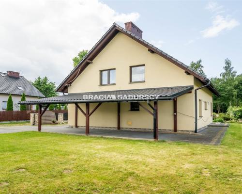 Dom wolnostojący + Garaż wolnostojący