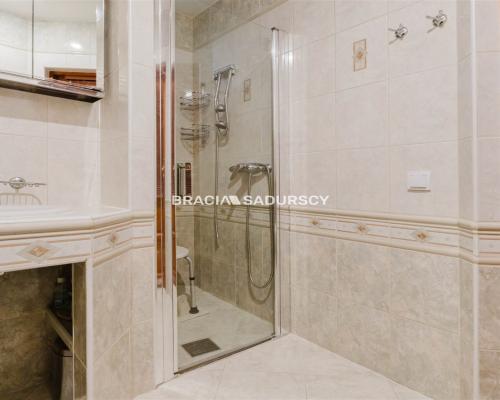 Idealny dom na pięknej działce tuż pod Krakowem