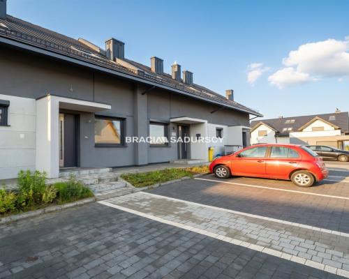 Nowoczesny dom | Ogródek | 2 miejsca postojowe