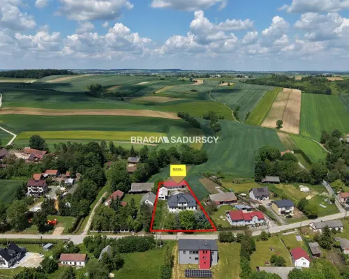Inwestycja z Duszą i Potencjałem: Dawna Mleczarnia o Powierzchni 750 m² blisko Stoku Narciarskiego (Sławice Szlacheckie, g