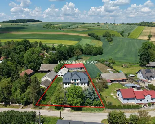 Inwestycja z Duszą i Potencjałem: Dawna Mleczarnia o Powierzchni 750 m² blisko Stoku Narciarskiego (Sławice Szlacheckie, g