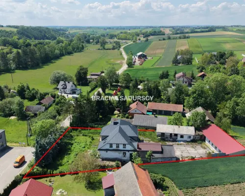 Inwestycja z Duszą i Potencjałem: Dawna Mleczarnia o Powierzchni 750 m² blisko Stoku Narciarskiego (Sławice Szlacheckie, g