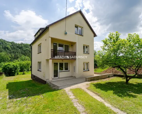Dom przy lesie, idealny pod biznes i zamieszkanie