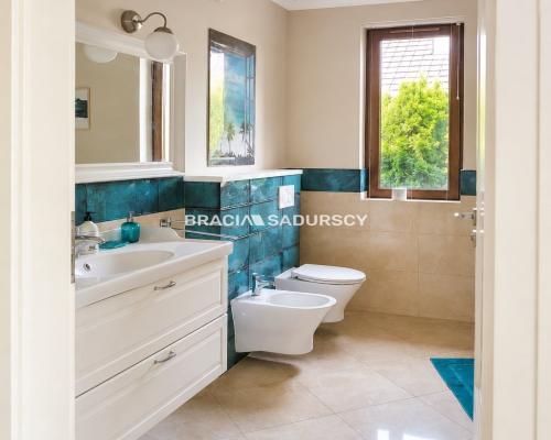 Luksusowy dom na wynajem - Buków, gmina Mogilany | 280 m² | ogród | wysoki standard   Do wynajęcia wyjątko