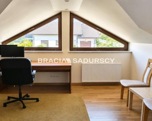 Luksusowy dom na wynajem - Buków, gmina Mogilany | 280 m² | ogród | wysoki standard   Do wynajęcia wyjątko