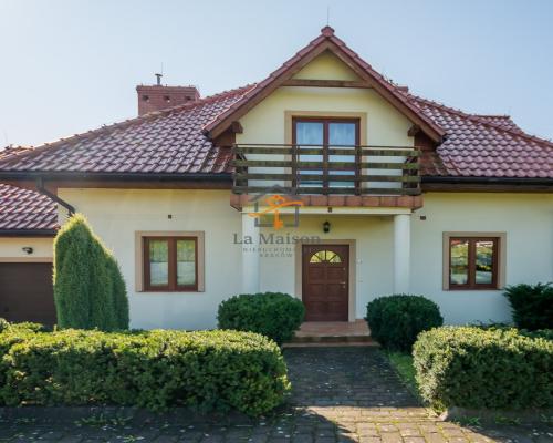 Ujazd, gm. Zabierzów - 4 sypialnie, piękny ogród