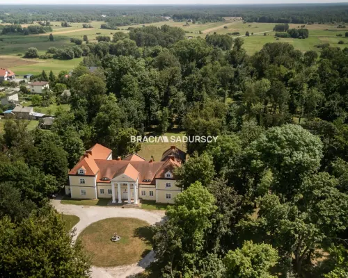Historyczny Pałac w Radoszewnicy