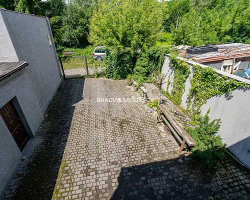 Lokal usługowy z domem mieszkalnym