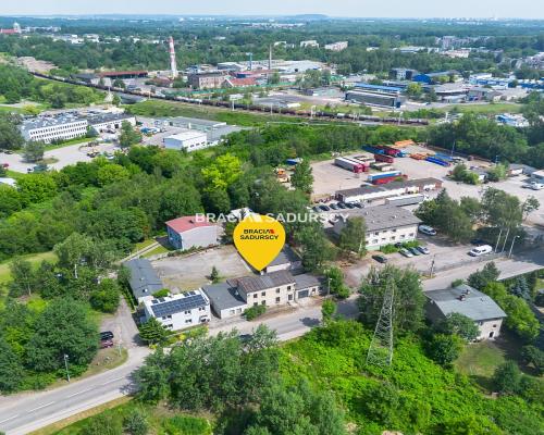 Wielofunkcyjny budynek handlowo-biurowo-magazynowy