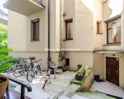 lokal 76m2, Kremerowska przy Karmelickiej