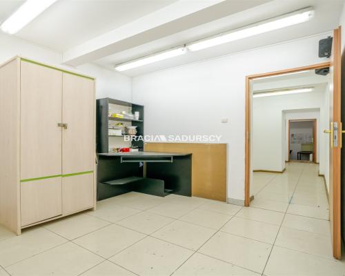 lokal 76m2, Kremerowska przy Karmelickiej