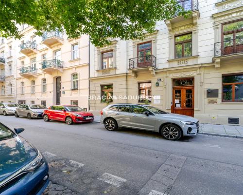 lokal 76m2, Kremerowska przy Karmelickiej