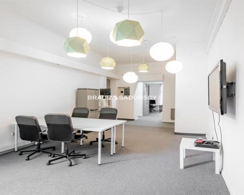 Przestronne biuro 140 m² w centrum Krakowa - ul. Lubicz  Szukasz świetnie skomunikowanego miejsca na siedzibę swojej fir