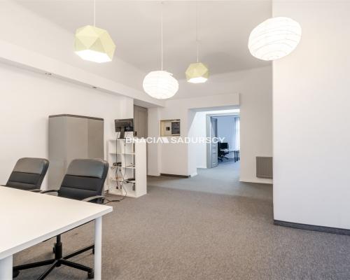 Przestronne biuro 140 m² w centrum Krakowa - ul. Lubicz  Szukasz świetnie skomunikowanego miejsca na siedzibę swojej fir