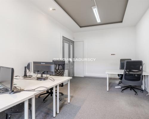 Przestronne biuro 140 m² w centrum Krakowa - ul. Lubicz  Szukasz świetnie skomunikowanego miejsca na siedzibę swojej fir