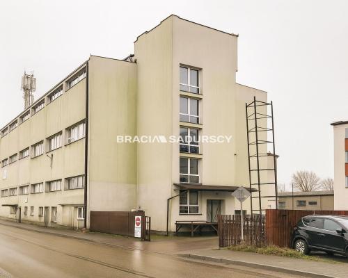 Hala mag. - prod. pow. 860 m2 w centrum Proszowic!